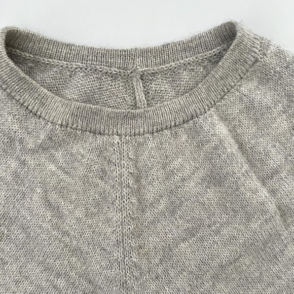 Alpaca Fina Women's Cape Heathered Beige Gray Made in Peru So Soft EUC - Picture 4 of 7